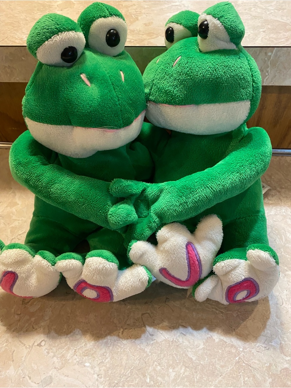 Green Plush Frog Pair Stuffed Animals - Soft Cuddly Toy Duo